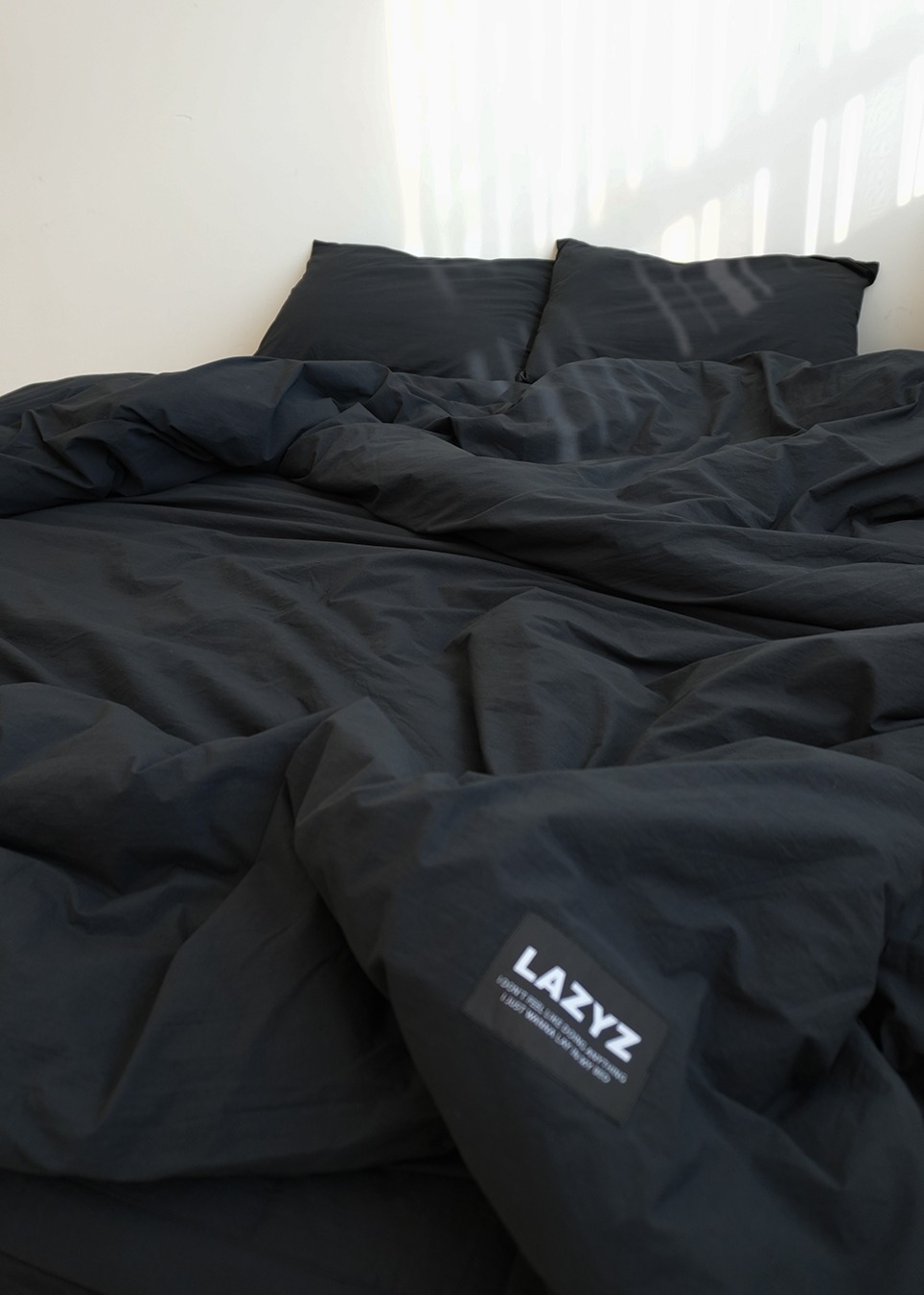 Lazyz Classic Home Comforter - All Black
